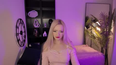 Emily online show from 26, 9, 2025