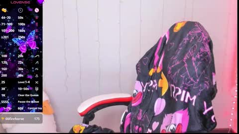 emily_cline online show from 31, 10, 2025