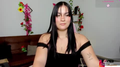Snapshot of emily_coraline chatting on 17, 2, 2025 Emily online show from 17, 2, 2025