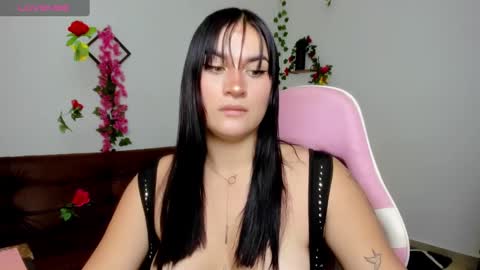 Snapshot of emily_coraline chatting on 19, 2, 2025 Emily online show from 19, 2, 2025