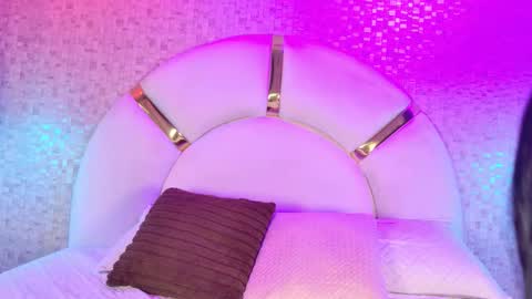 emily_dempsey online show from 22, 12, 2025