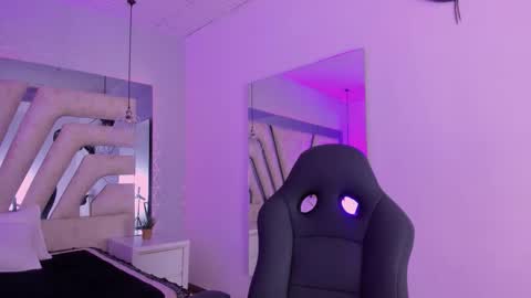 Emily online show from 15, 10, 2025