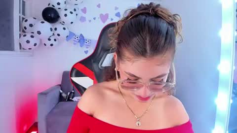 Snapshot of emily_fiori chatting on 16, 7, 2026 Emily online show from 16, 7, 2026