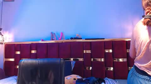 emily fox 3 online show from 30, 10, 2025