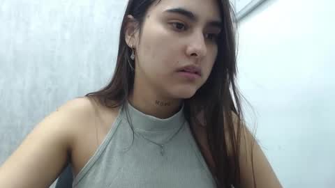 emily fox 3 online show from 22, 4, 2026