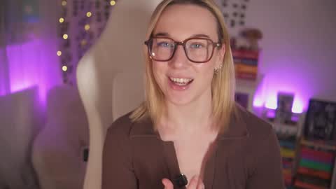 Em -  online show from 8, 12, 2024