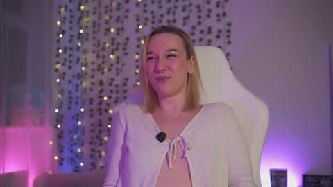 Em -  online show from 12, 12, 2024