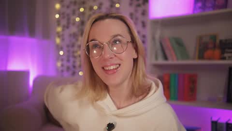 Em -  online show from 22, 1, 2025