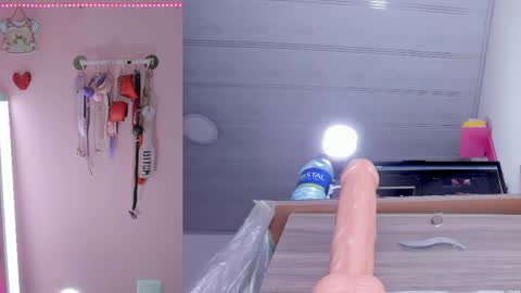Snapshot of emily_foxxxi chatting on 16, 5, 2026 emily_foxxxi online show from 16, 5, 2026