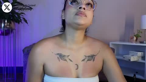 Snapshot of emily_foxyy chatting on 27, 4, 2026 Emily online show from 27, 4, 2026