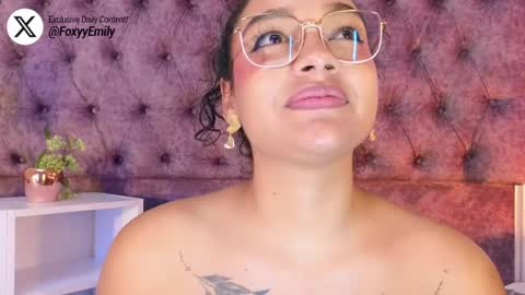 Snapshot of emily_foxyy chatting on 19, 5, 2026 Emily online show from 19, 5, 2026