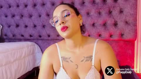 Snapshot of emily_foxyy chatting on 28, 5, 2026 Emily online show from 28, 5, 2026