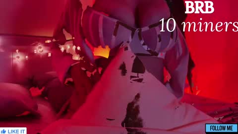 Snapshot of emily_gin chatting on 5, 12, 2024 EMILY online show from 5, 12, 2024