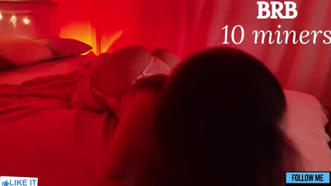 Snapshot of emily_gin chatting on 5, 11, 2025 EMILY online show from 5, 11, 2025