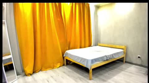 Snapshot of emily_gold1 chatting on 19, 9, 2025 My name is EMILY. Please say hello I like to chat with you. If you have requests or dirty talk please online show from 19, 9, 2025