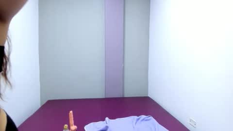 Snapshot of emily_latin_sexy chatting on 9, 4, 2026 emily_latin_sexy online show from 9, 4, 2026