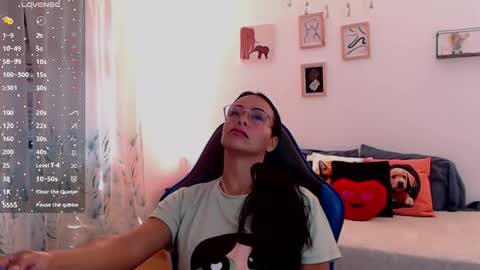 Snapshot of emily_leroy571240 chatting on 24, 10, 2025 emily leroy. online show from 24, 10, 2025