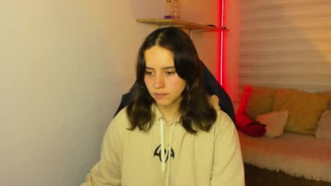 emily_lindey online show from 9, 11, 2025