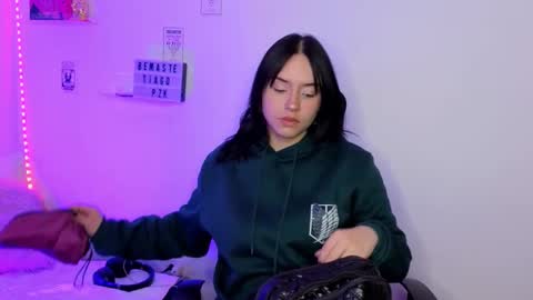 Emily Lindey online show from 22, 3, 2026