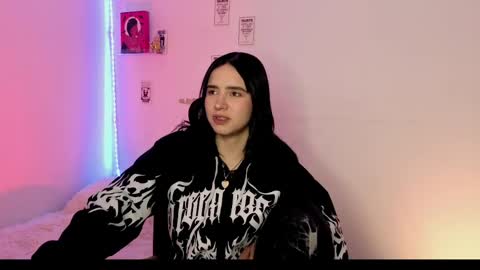 Snapshot of emily_lindey_ chatting on 15, 5, 2026 Emily Lindey online show from 15, 5, 2026