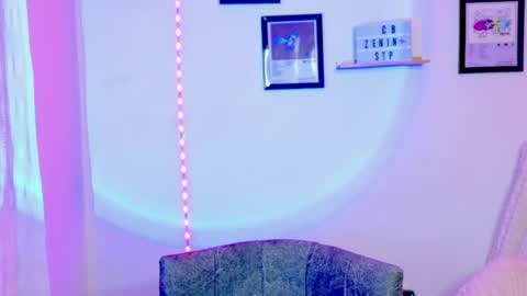 Snapshot of emily_lindey_ chatting on 8, 6, 2026 Emily Lindey online show from 8, 6, 2026