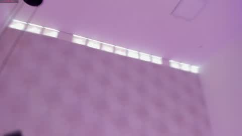 Snapshot of emily_luve chatting on 18, 4, 2026 emily_luve online show from 18, 4, 2026