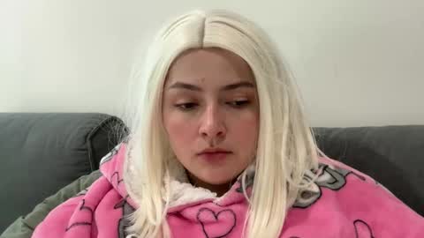 emily_morning_dew online show from 14, 11, 2025