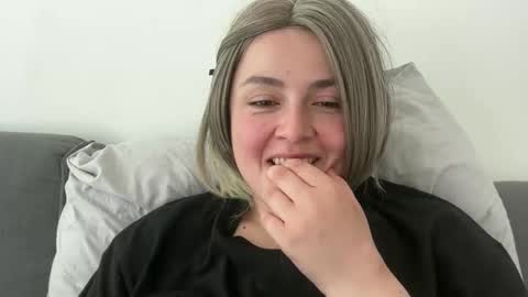 Snapshot of emily_morning_dew chatting on 14, 5, 2026 emily_morning_dew online show from 14, 5, 2026