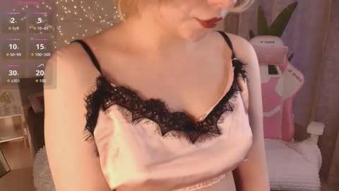 emily_relishh online show from 16, 1, 2026