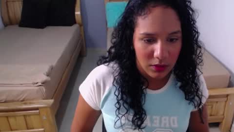 emily_russell_ online show from 16, 9, 2025