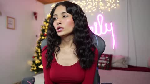 Snapshot of emily_smitt chatting on 31, 12, 2024 emily_smitt online show from 31, 12, 2024
