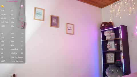 Snapshot of emily_smitt chatting on 7, 1, 2025 emily_smitt online show from 7, 1, 2025