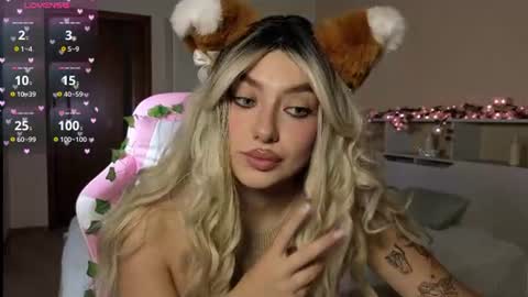 Snapshot of emily_tyler19 chatting on 10, 7, 2026 Emily online show from 10, 7, 2026