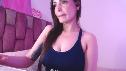 Snapshot of emily_w2 chatting on 21, 2, 2025 emily_w2 online show from 21, 2, 2025