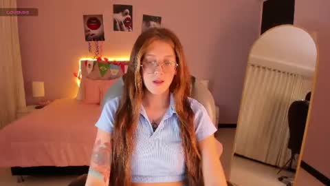 Snapshot of emily_warren__ chatting on 24, 6, 2026 emily_warren__ online show from 24, 6, 2026
