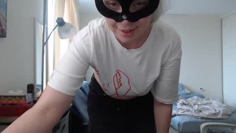 Snapshot of emily_york18 chatting on 12, 9, 2025 Emily online show from 12, 9, 2025