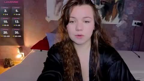 Snapshot of emilyart_ chatting on 1, 7, 2026 artist Emily online show from 1, 7, 2026