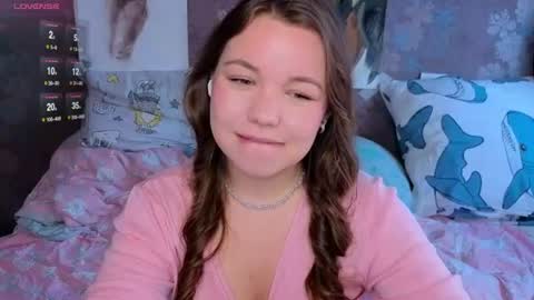 Snapshot of emilyart_ chatting on 14, 7, 2026 artist Emily online show from 14, 7, 2026