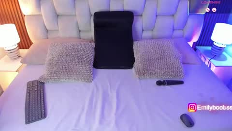 Emily online show from 1, 10, 2025