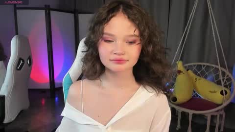 Emilyhaves online show from 10, 10, 2025