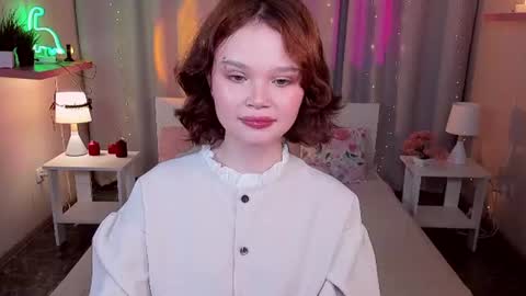Snapshot of emilychaves chatting on 18, 6, 2026 Emilyhaves online show from 18, 6, 2026