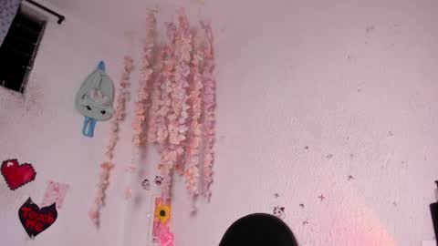 Snapshot of emilycollei chatting on 2, 6, 2026 Emily online show from 2, 6, 2026
