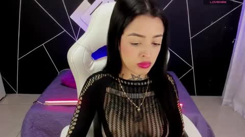 Snapshot of emilydaft chatting on 7, 1, 2025 fari online show from 7, 1, 2025