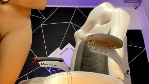 Snapshot of emilydaft chatting on 8, 3, 2025 fari online show from 8, 3, 2025