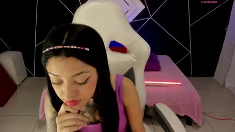 Snapshot of emilydaft chatting on 10, 3, 2025 fari online show from 10, 3, 2025