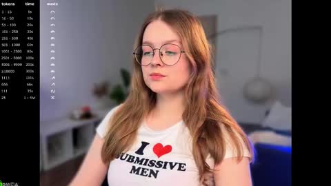 Snapshot of emilyforelsket chatting on 19, 3, 2026 Emily online show from 19, 3, 2026