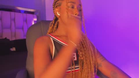 Snapshot of emilyhaan_ chatting on 26, 1, 2025 Emily online show from 26, 1, 2025