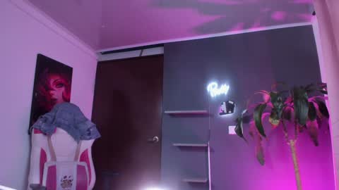 Emily Jhonson online show from 11, 1, 2025