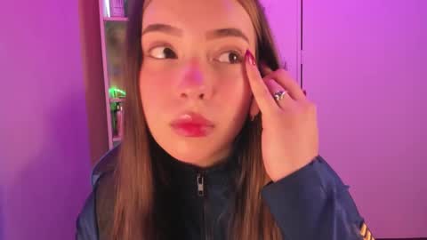 Snapshot of emilykarterr chatting on 9, 2, 2025 VALEEEN online show from 9, 2, 2025