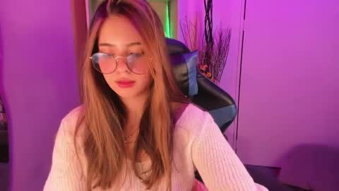 Snapshot of emilykarterr chatting on 14, 2, 2025 VALEEEN online show from 14, 2, 2025